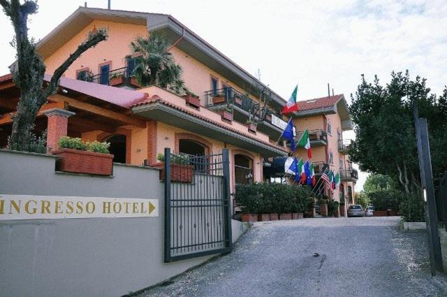 Oc Hotel Lunghezza Zewnętrze zdjęcie