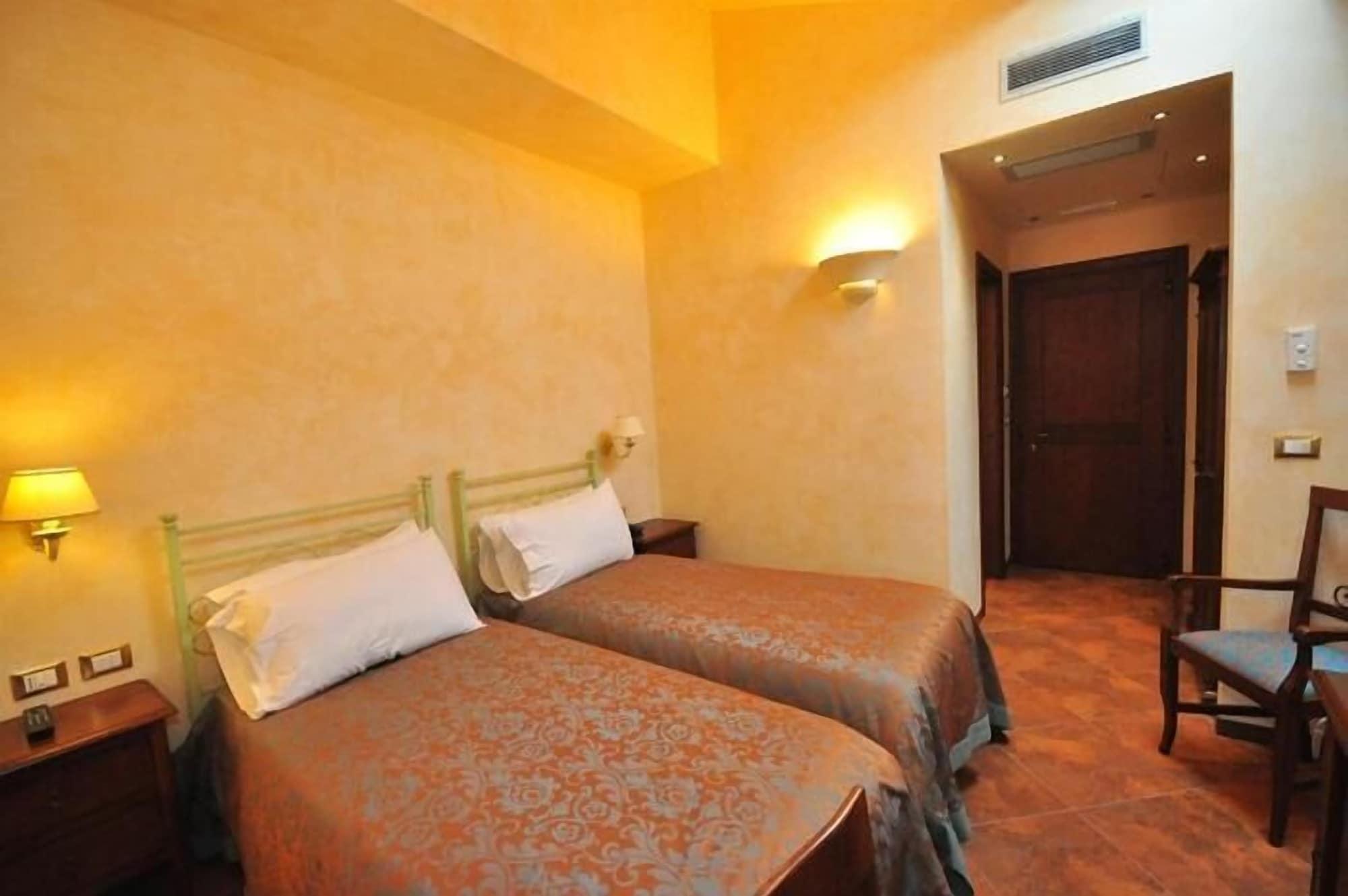Oc Hotel Lunghezza Zewnętrze zdjęcie