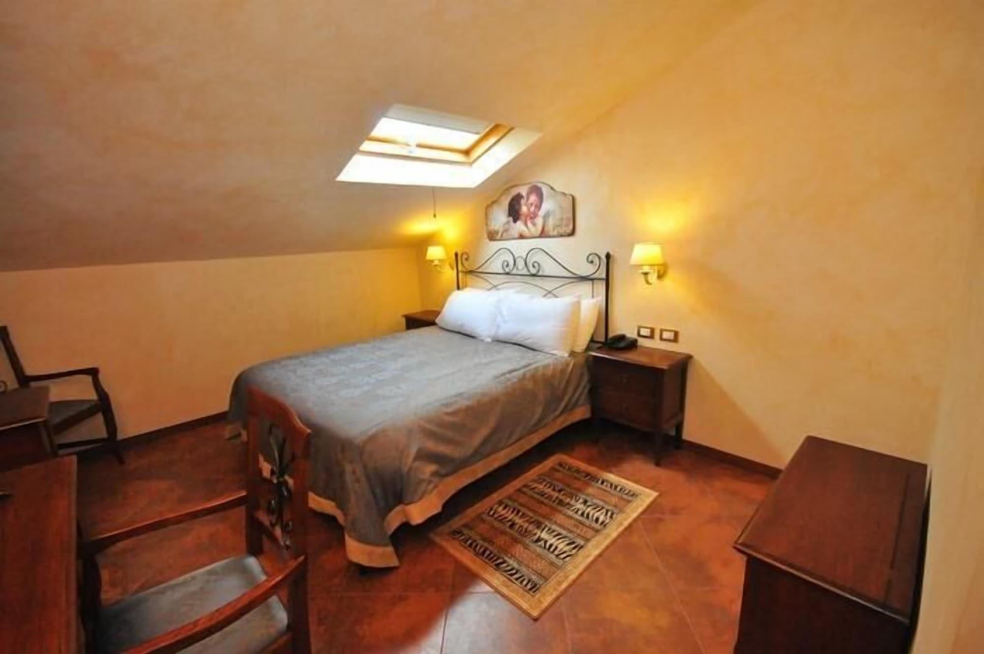 Oc Hotel Lunghezza Zewnętrze zdjęcie